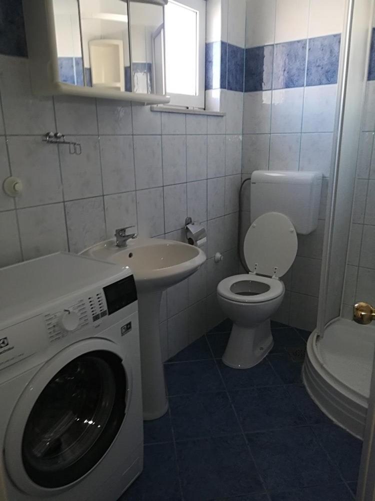 Apartment And Rooms Sidro Petrcane Bagian luar foto